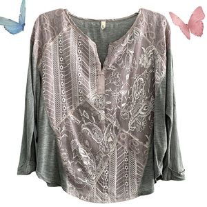 Anthro Tiny lace sequin dolman sleeve top, lavender gray